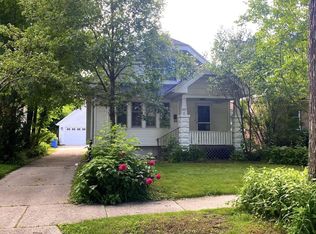 5071 N Elkhart Ave, Whitefish Bay, WI 53217