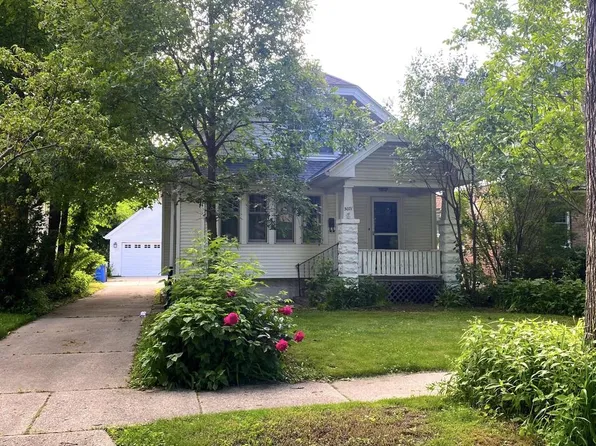 5071 North Elkhart AVENUE, Whitefish Bay, WI 53217