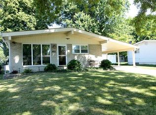1345 Thrush Ln, Florissant, MO