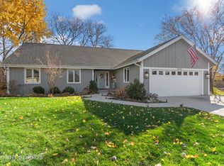 6443 Coach House Rd, Lisle, IL 60532