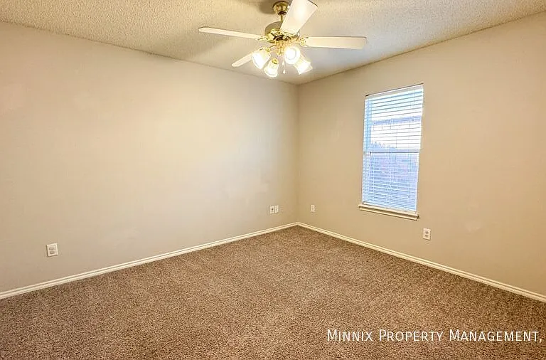 10604 Boston Ave — Photo 16