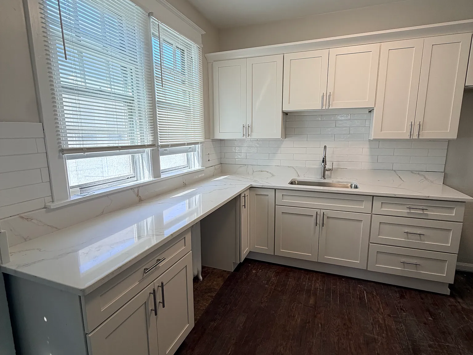 3 bed, 1600 sqft, $2,400 — Photo 1