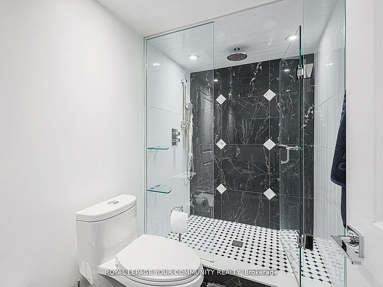 52 Princeway Dr #LOWER — Photo 15