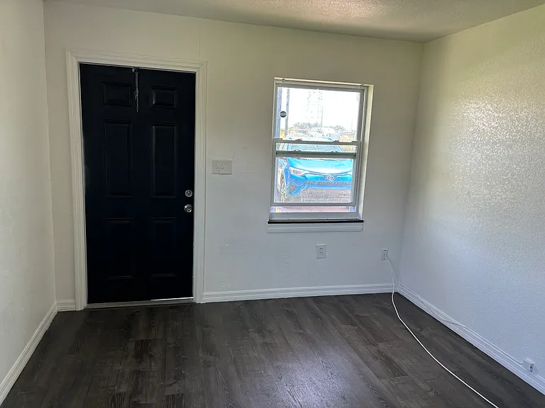 1171 Memorial Dr — Photo 7