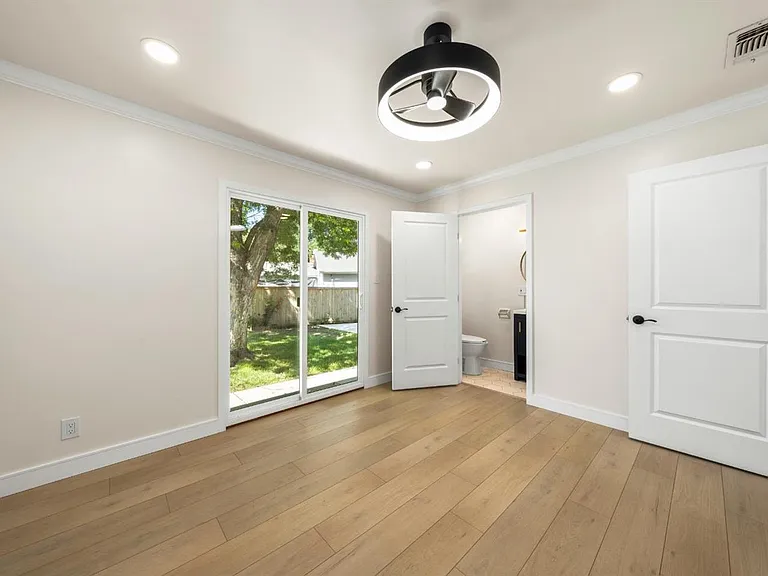 6120 Friendly Ct — Photo 22