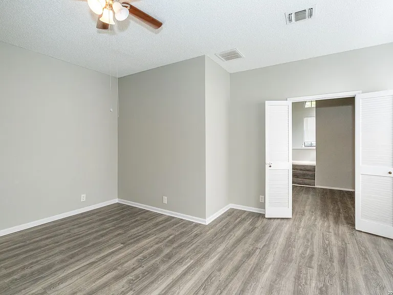 2826 Village Pkwy — Photo 27
