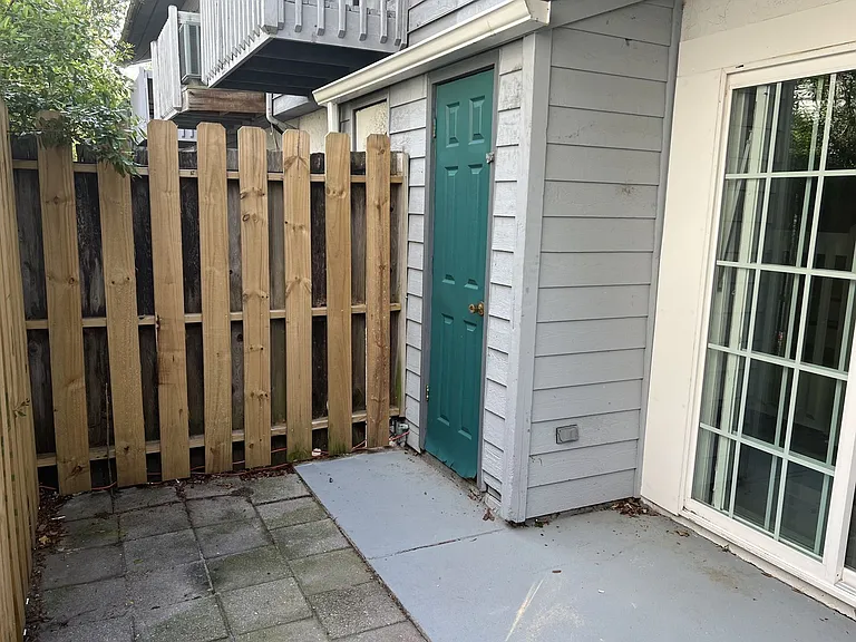 3400 N Oak St #5 — Photo 11