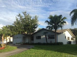 8824 SW 177th Ter, Palmetto Bay, FL 33157