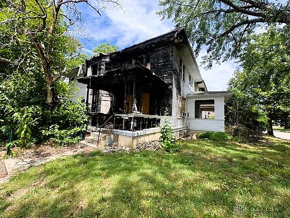 3rd image of 827 Ferndale Ave