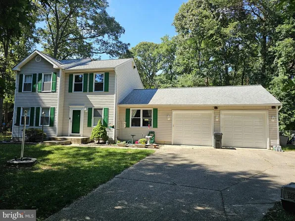 537 Sunset Knoll Rd, Pasadena, MD 21122