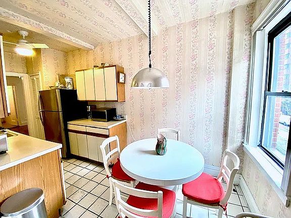 3rd image of 155 E 93rd St APT 3A