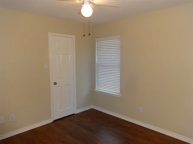 4848 Carrotwood Dr — Photo 12
