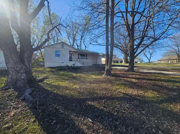 1124 N Lucille St, Harrison, AR 72601