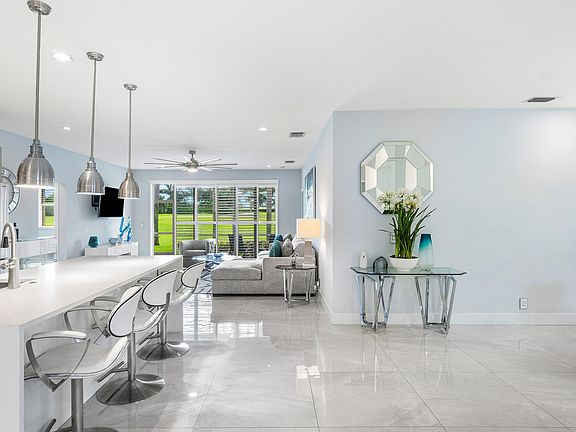 5th image of 8082 Aberdeen Drive #101