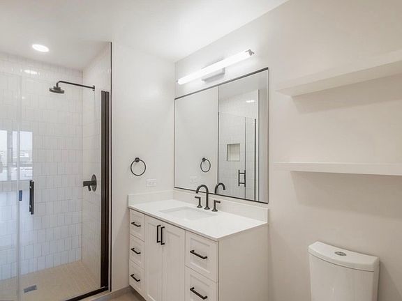 3rd image of 1211 Van St SE