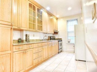 30-20 34th St #3RR, Astoria, NY 11103