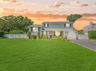 24 Biscayne Dr, Selden, NY 11784