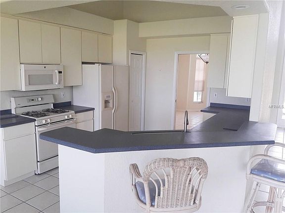 4th image of 10703 Arrowhead Lake Ct