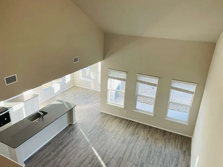 10032 Adams Ln #10032 — Photo 8