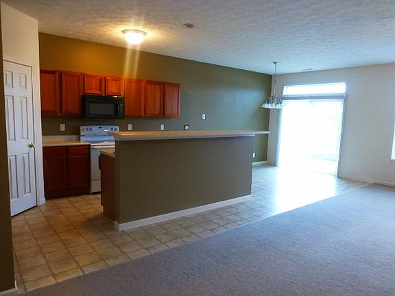 3rd image of 5325 Wilmington Cir