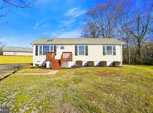315 W Bowen St, Remington, VA 22734