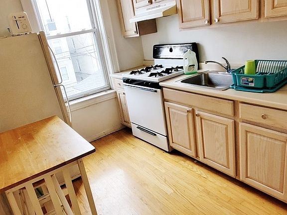 3rd image of 30-31 48th St #2F