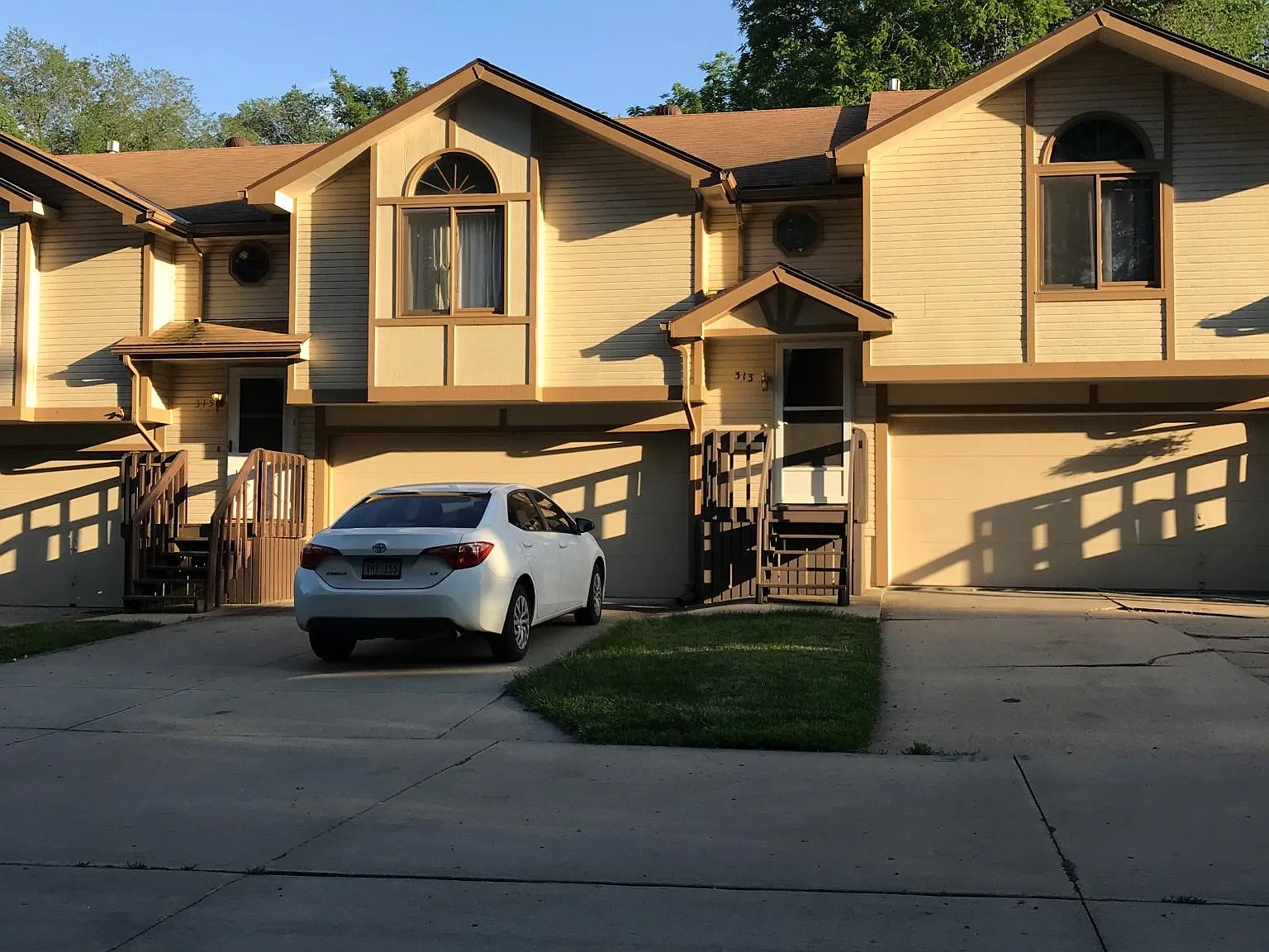 3 bed, 1234 sqft, $1,700 — Photo 1
