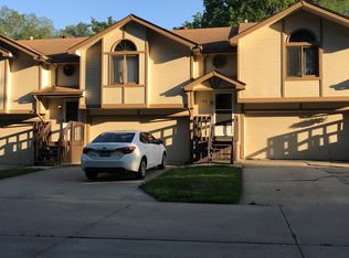 313 E 17th Ave, Bellevue, NE 68005