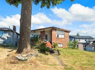 4561 Manor St, Vancouver, BC V5R 3X4