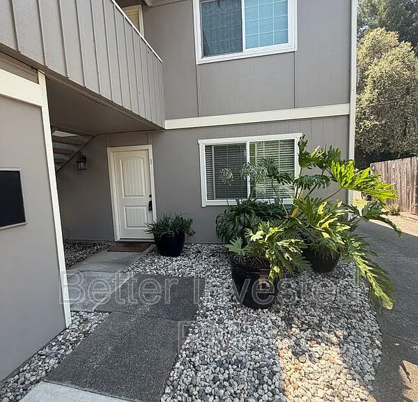 92 Hendley St — Photo 15