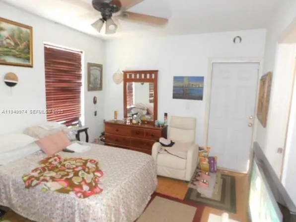 424 NE 72nd St, Miami, FL 33138
