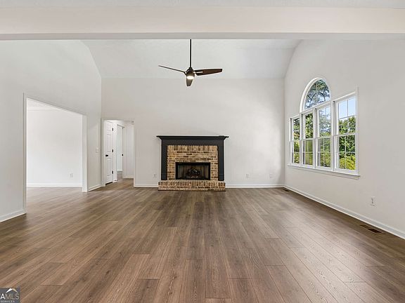 4th image of 8040 Wynfield Dr