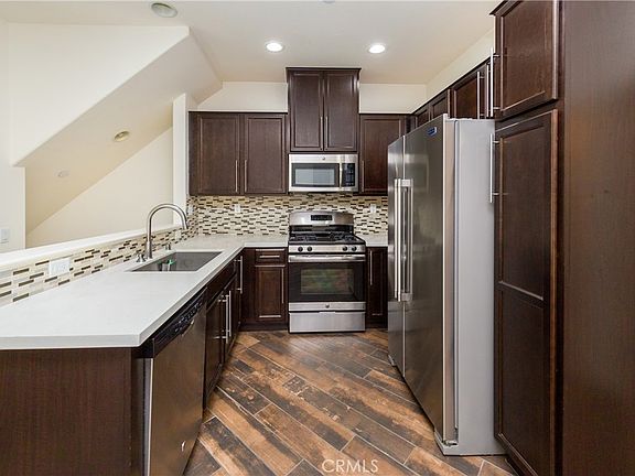 5th image of 14705 Sherman Way
