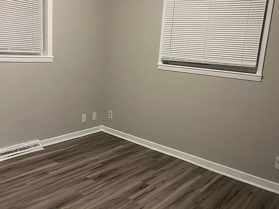 4th image of 2413 S State Ave #2415