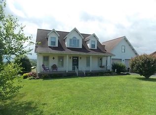 512 Upper Middletown Rd, Smock, PA 15480