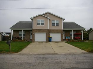 682 W 1st St, Aviston, IL 62216