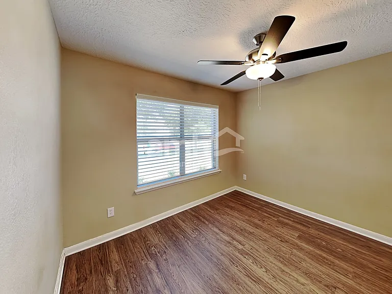3030 Legends York Dr — Photo 17