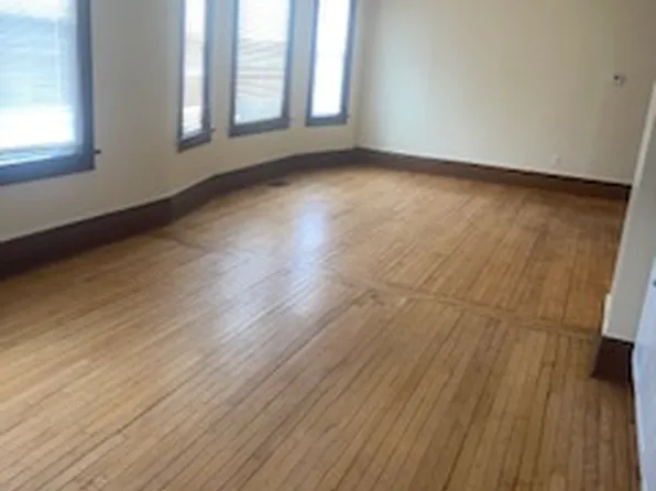 880 Margaret St #2, Saint Paul, MN 55106