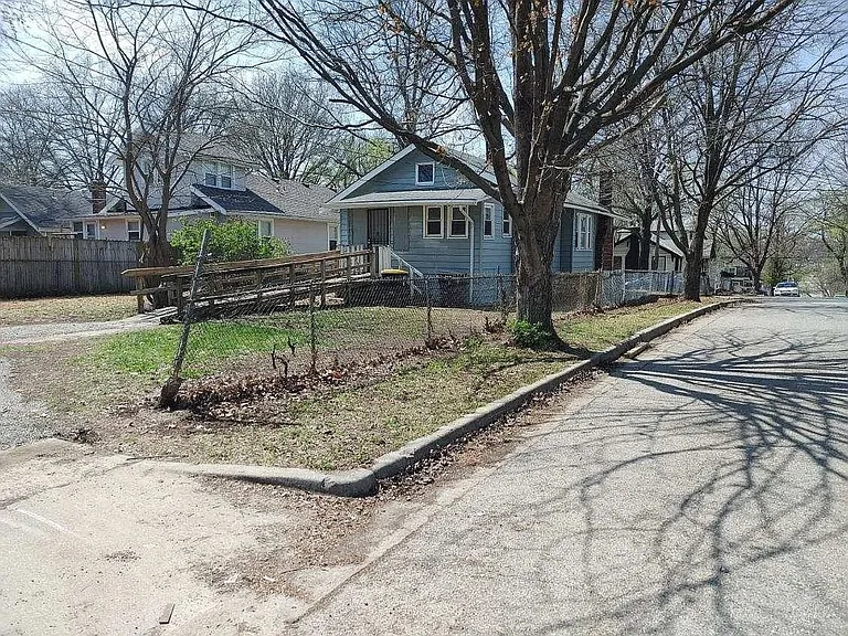 5401 Highland Ave — Photo 11