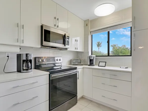 360 Bella Vista Ct N #60, Jupiter, FL 33477