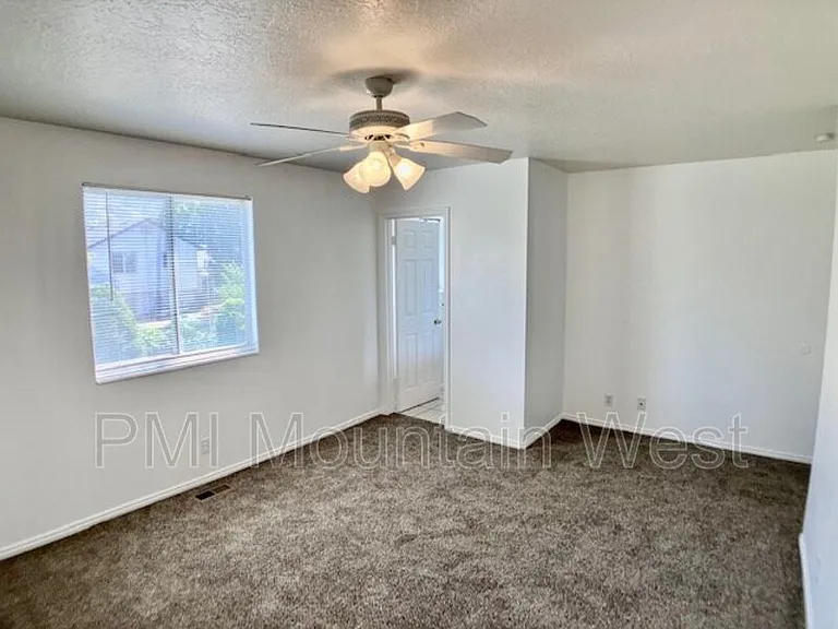 2186 N 1965 E — Photo 15
