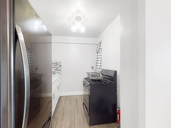 5th image of 400 Cozine Ave APT 7D