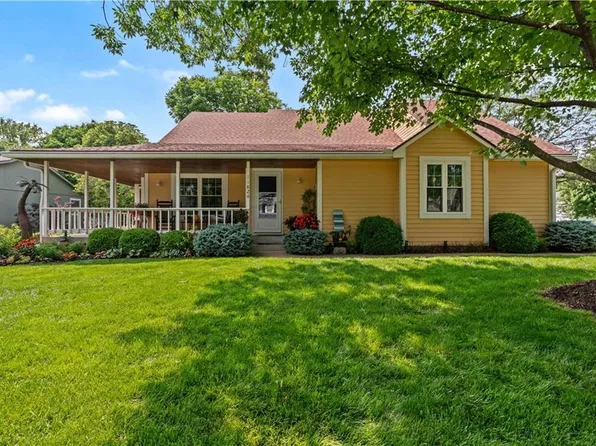 11826 Virginia Ave, Kansas City, MO 64131