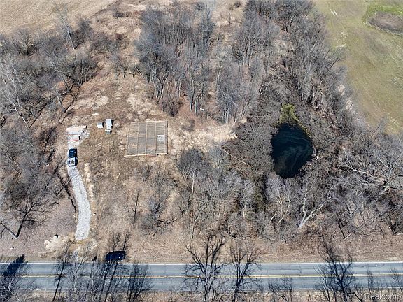 3rd image of 4949 W Beard Rd