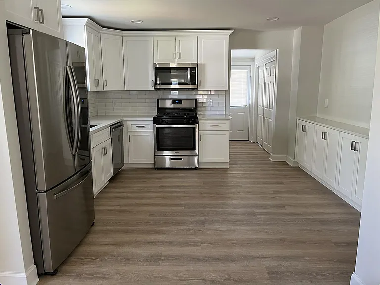 205 S Church St — Photo 12