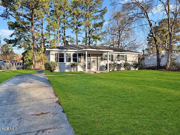 3rd image of 302 Shamrock Drive