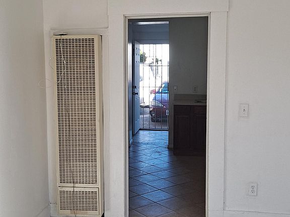 5th image of 3505 Pera Ave #4