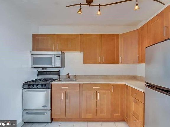 5th image of 1111 Arlington Blvd APT 601