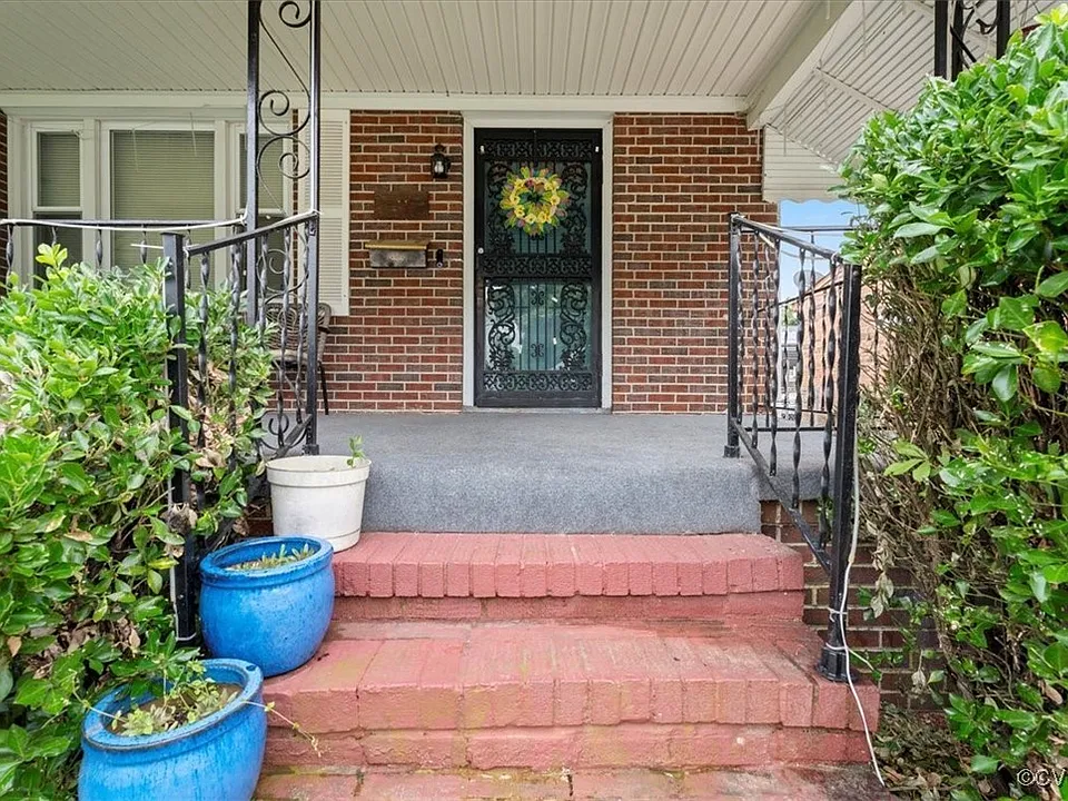 322 Saint Matthew St