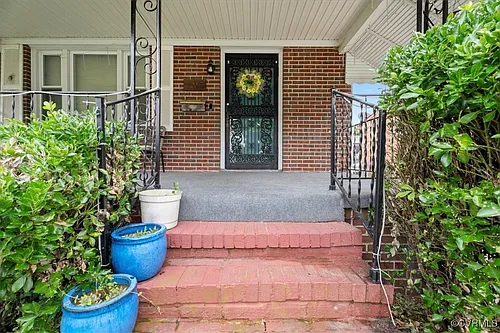 322 Saint Matthew St Photo 1